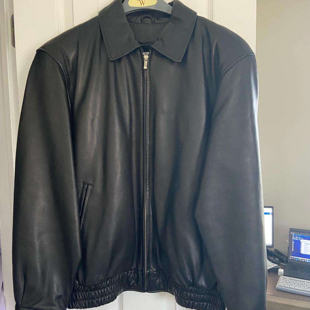 Mens leather jacket never worn size medium